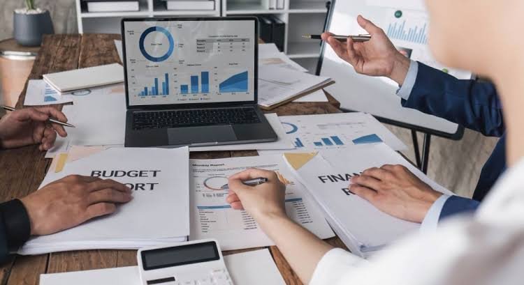 Local Tax Accountants Providing Expert Tax Preparation & Advisory Services